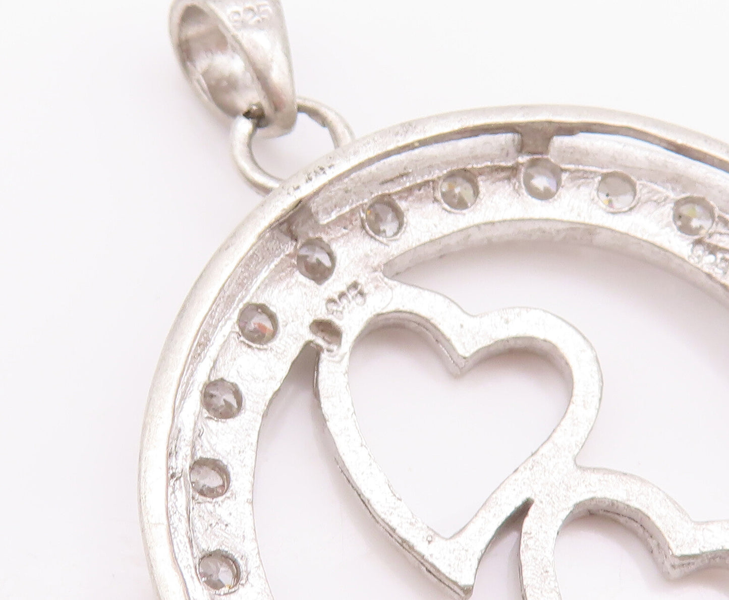 925 Sterling Silver Vintage Pendant Cutout Round CZ Framed Love Hearts  PT22999
