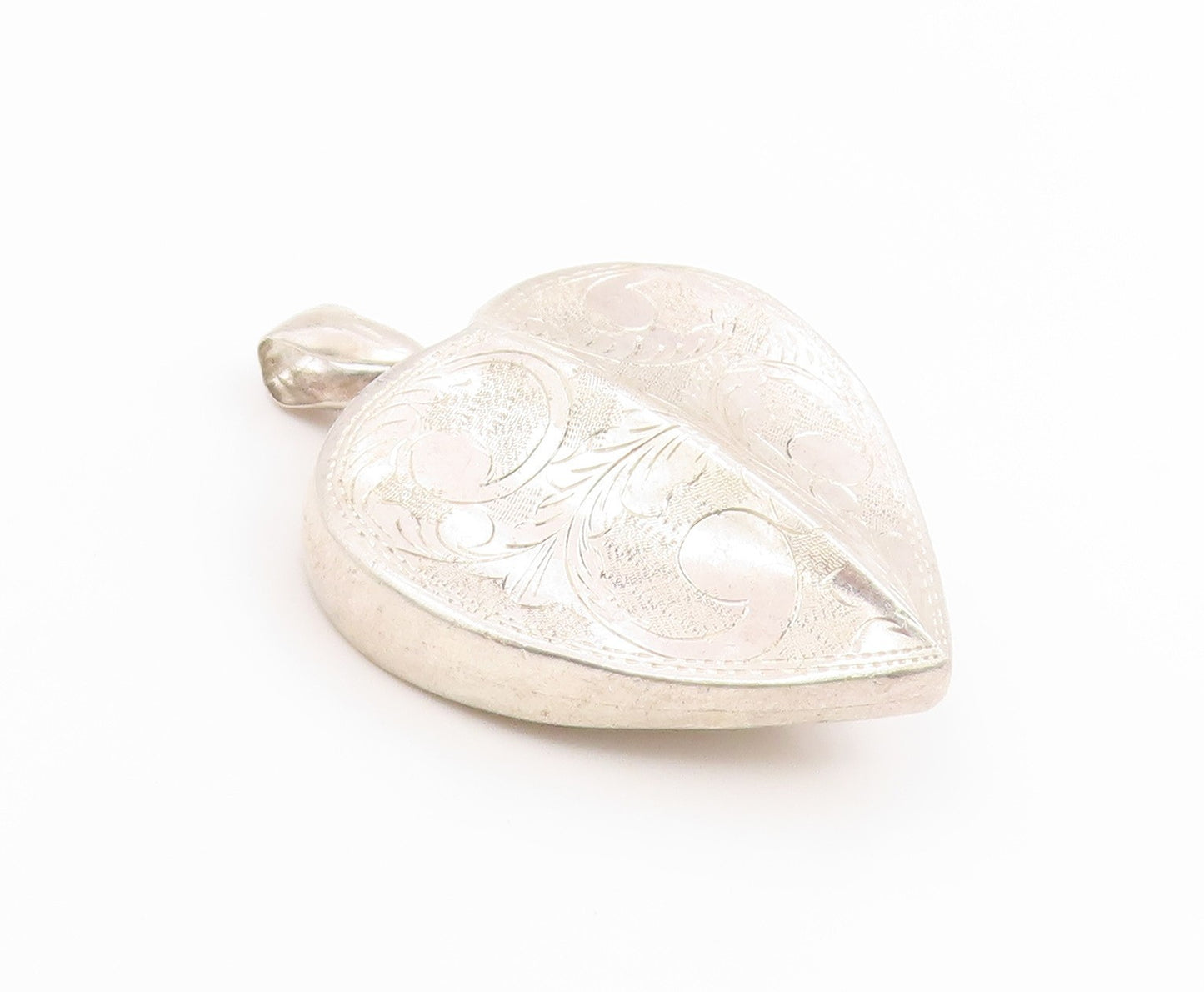 925 Sterling Silver Vintage Pendant Classic Floral Engraved Love Heart  PT26146
