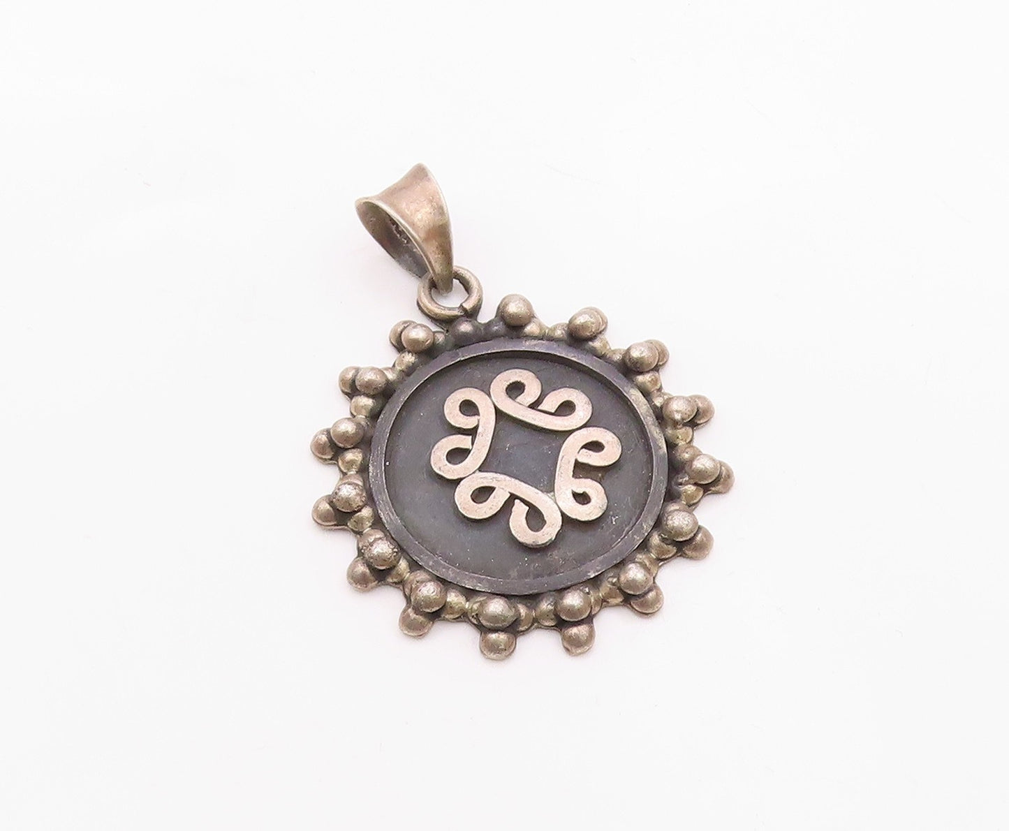 925 Sterling Silver  Vintage Oxidized Pretzel Swirl Round Pendant  PT12403