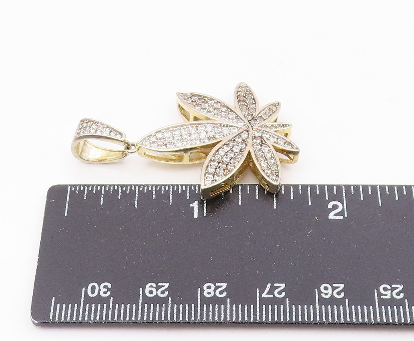 925 Sterling Silver  Sparkling Cubic Zirconia Encrusted Floral Pendant PT12548