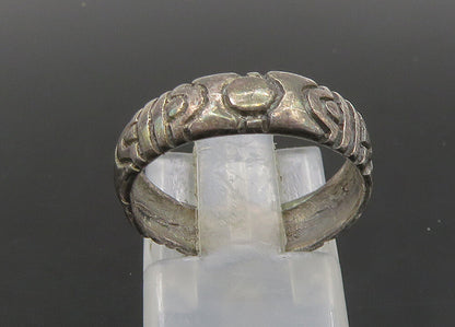 925 Sterling Silver  Vintage Dark Tone Pattern Petite Band Ring Sz 6  RG22980