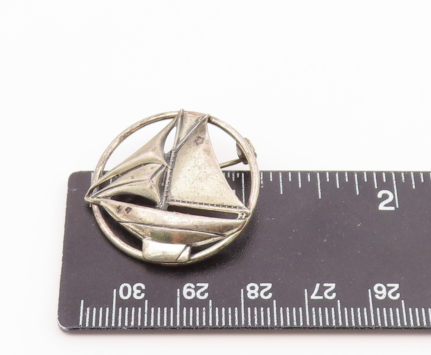 925 Sterling Silver  Vintage Sail Boat Motif Round Brooch Pin  BP3677