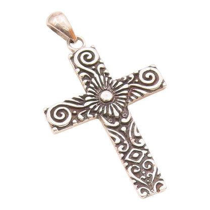 925 Sterling Silver  Vintage Shiny Swirl Religious Cross Pendant  PT15071