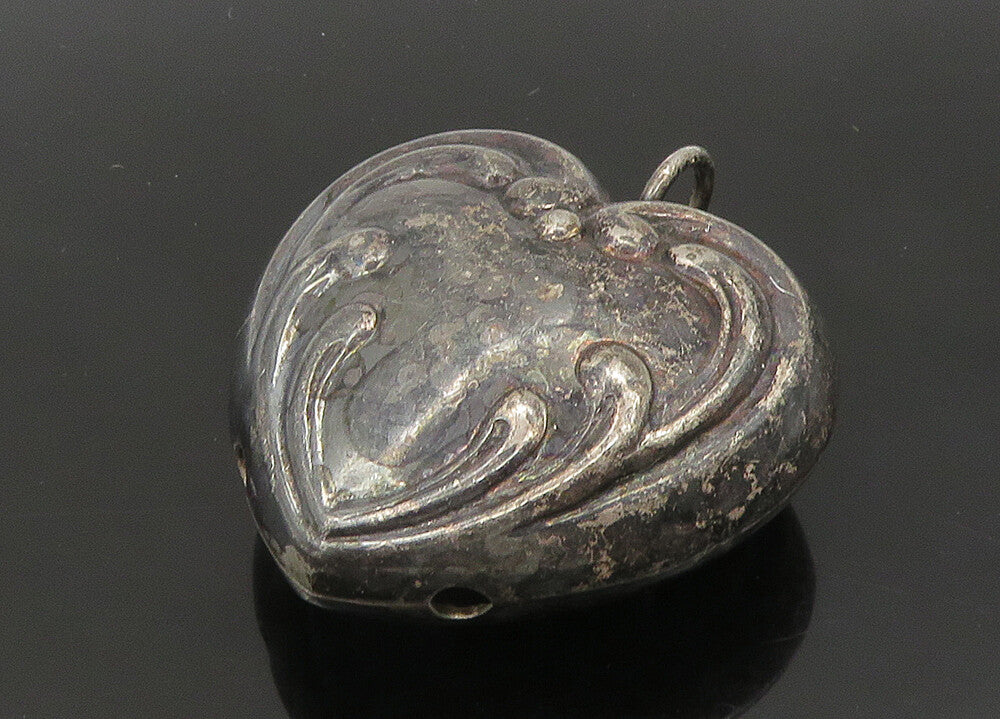 925 Sterling Silver  Vintage Hollow Love Heart Pendant (JINGLES)  PT16994