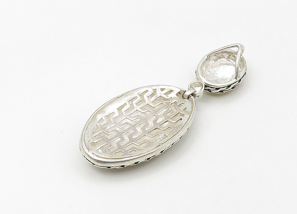 925 Sterling Silver  Vintage Shiny Hammered Two Tone Linked Pendant  PT17231