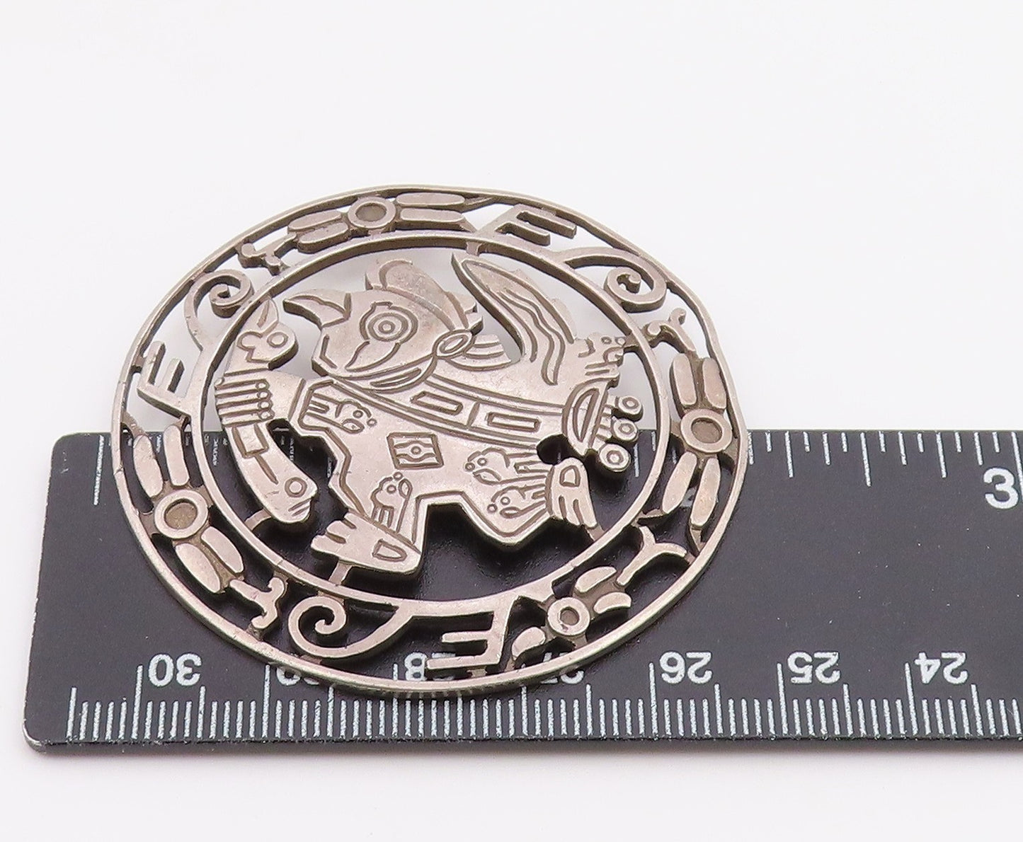 925 Sterling Silver  Vintage Bird Warrior Etched Detail Brooch Pin  BP5718