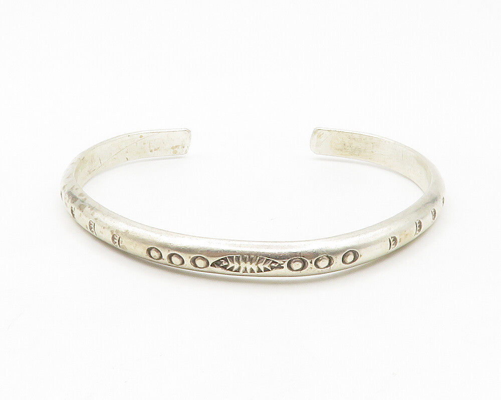 925 Sterling Silver  Vintage Shiny Etched Pattern Petite Cuff Bracelet  BT5199