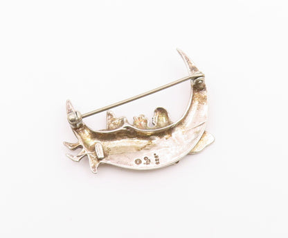 JEZ 925 Silver  Vintage Crescent Moon Fairy Lady Reading Brooch Pin  BP8207