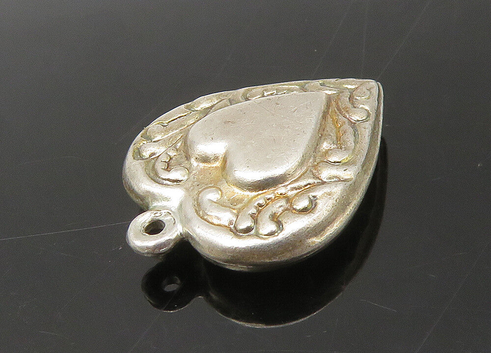 925 Sterling Silver  Vintage Antique Shiny Swirl Love Heart Pendant  PT17797