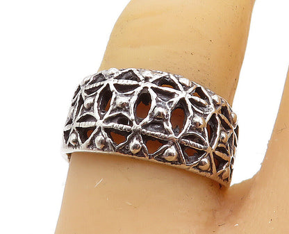 925 Sterling Silver  Vintage Open Pattern Tapered Band Ring Sz 7.5  RG6444