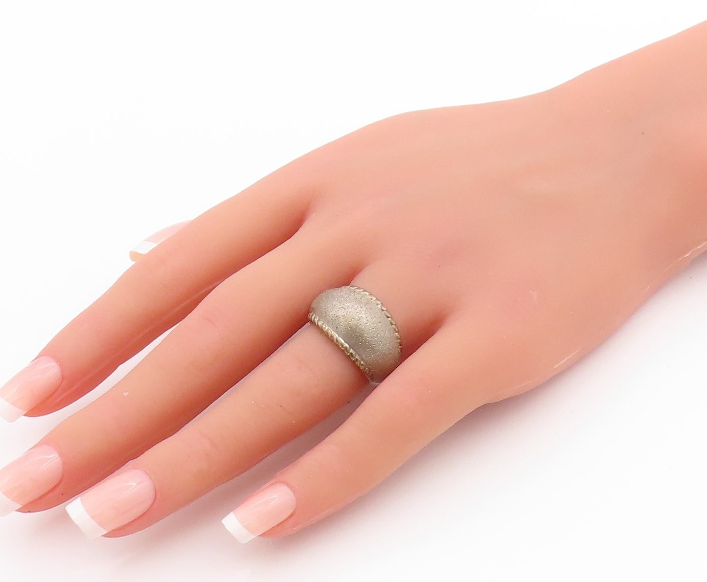 925 Sterling Silver Vintage Ring Twisted Rope Edges Solid Dome Band Sz 7 RG33555