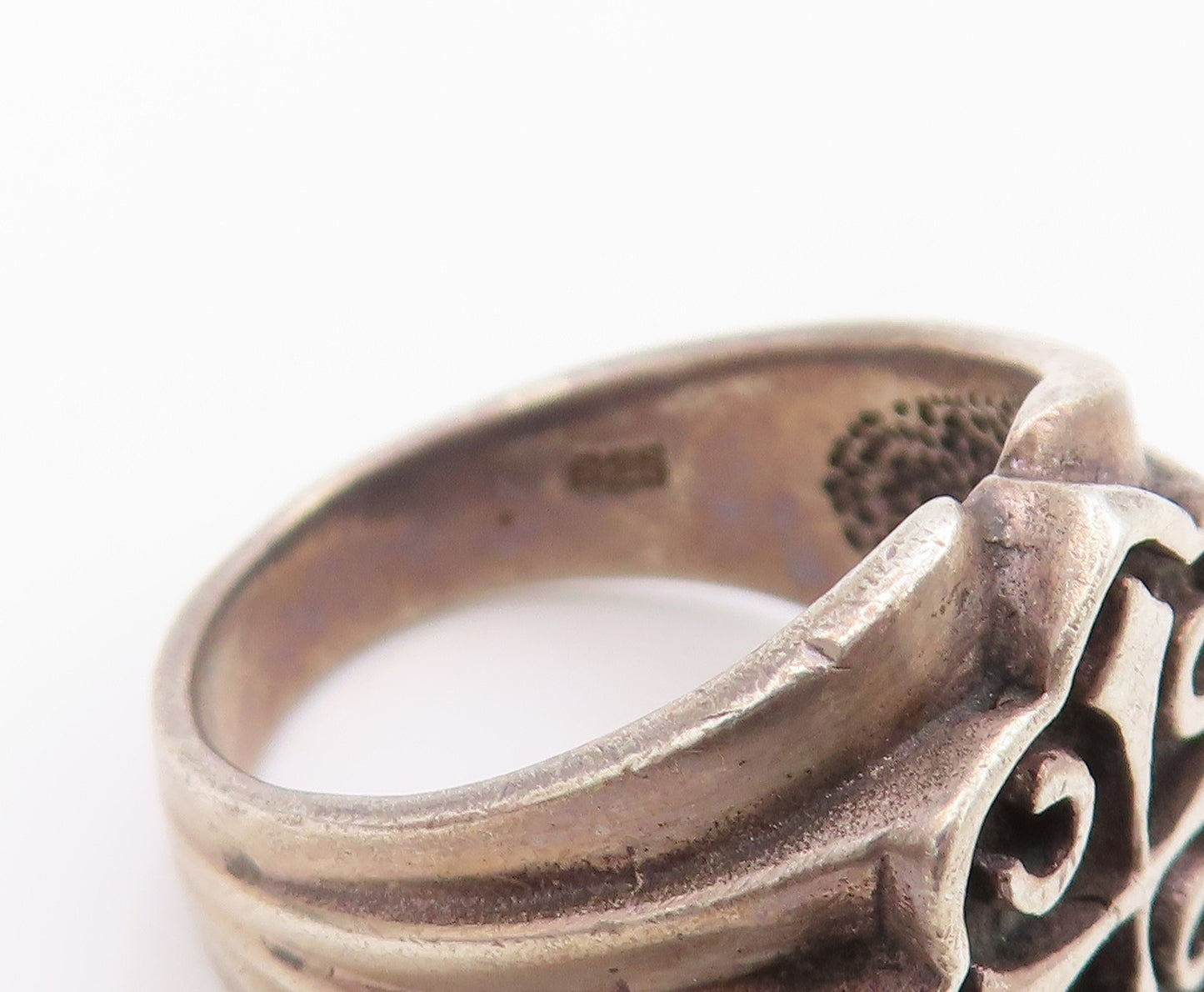 925 Sterling Silver Vintage Ring Dark Tone Large Heavy Cross  SZ 8.5  RG32253