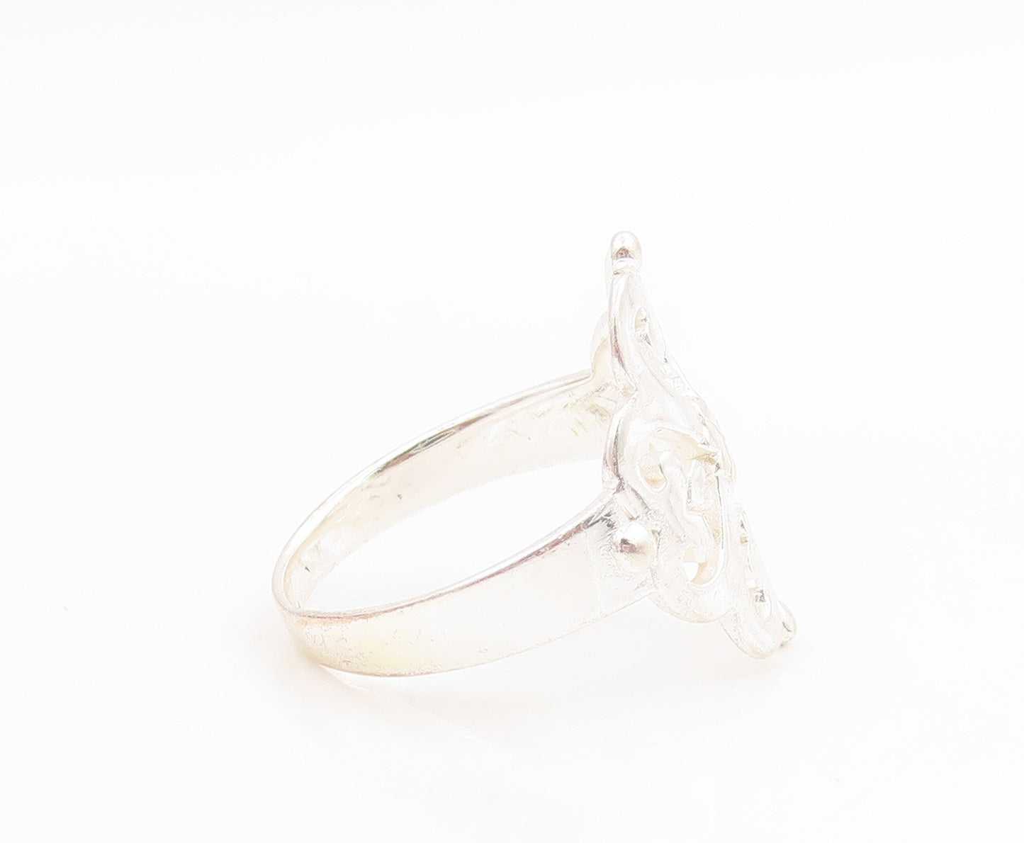 925 Sterling Silver Vintage Ring Celtic Scroll Love Heart Band  Sz 8.5  RG35608