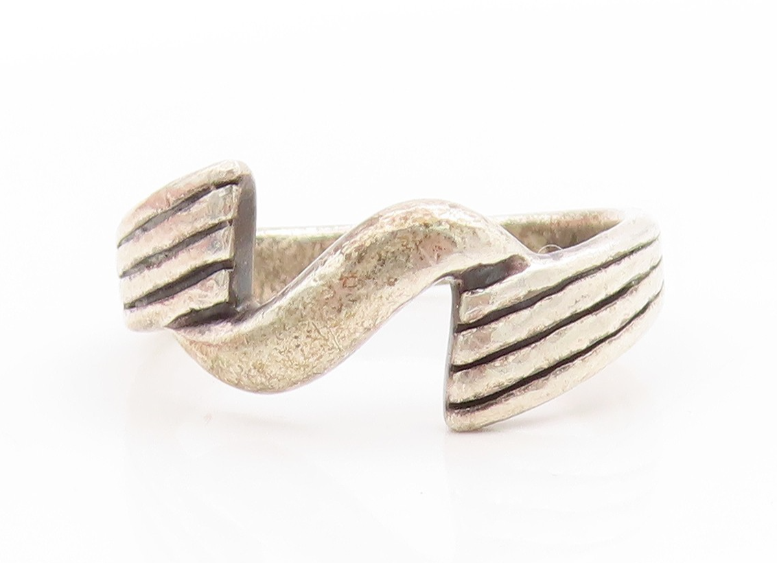 925 Sterling Silver Vintage Ring Etched Serpentine Wave Band  Sz 7.5  RG33756