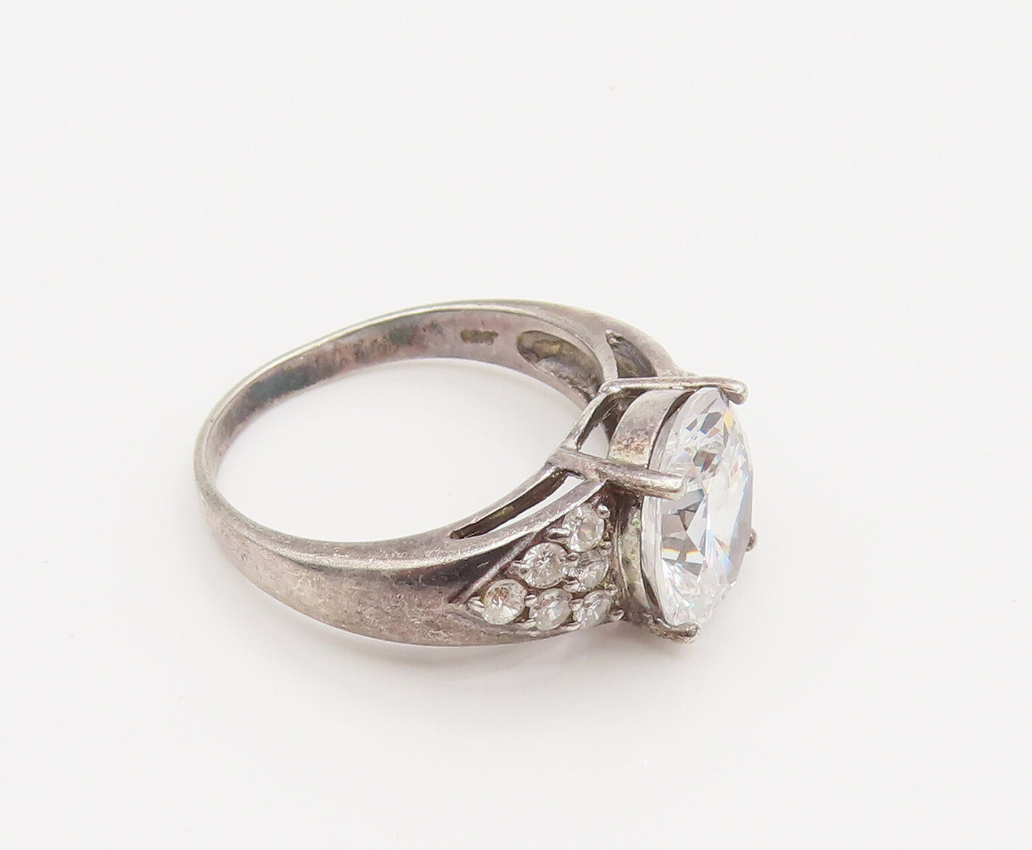 925 Silver  Vintage Oval Cubic Zirconia Wings Motif Ring Sz 7.75  RG26249
