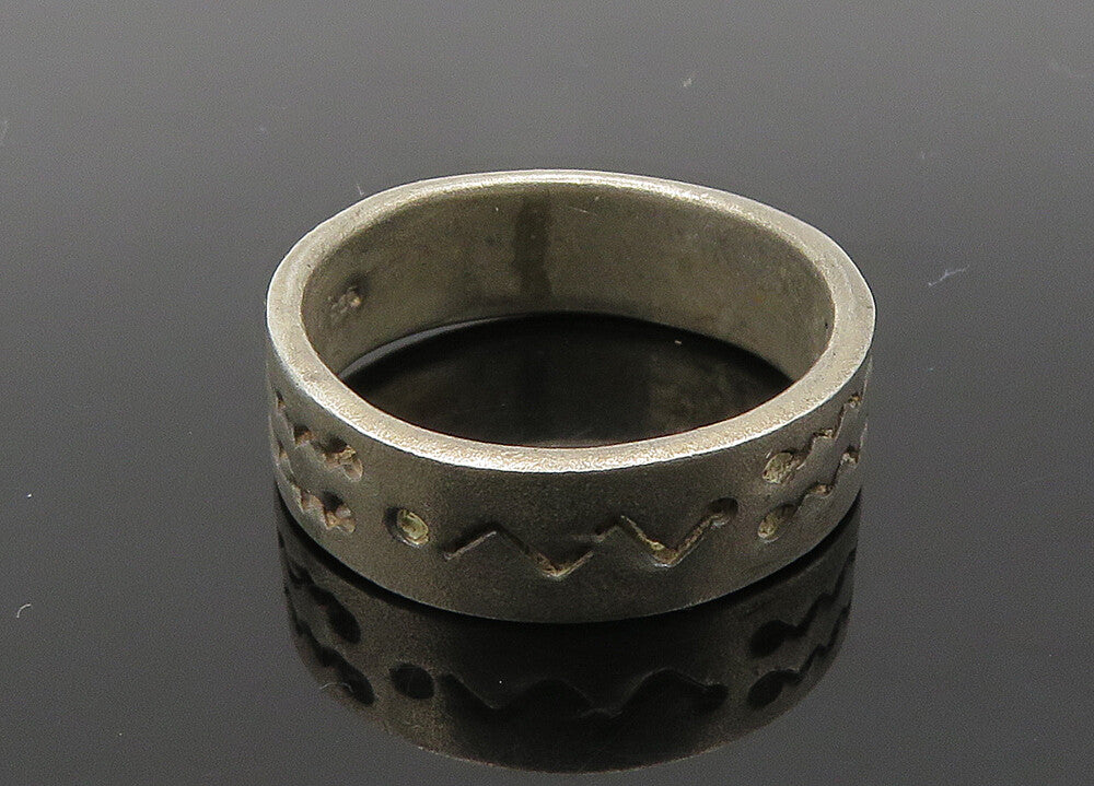 925 Sterling Silver  Vintage Etched Scribble Detail Band Ring Sz 9  RG21628