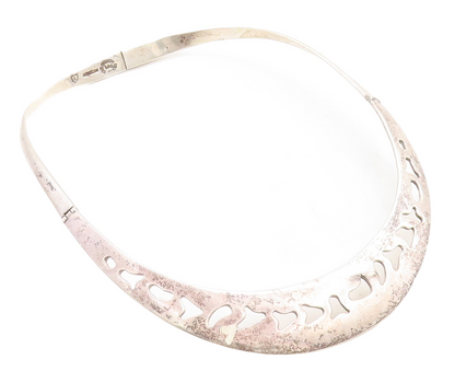 TAXCO MEXICO 925 Silver  Vintage Smooth Cutout Pattern Collar Necklace  NE1169