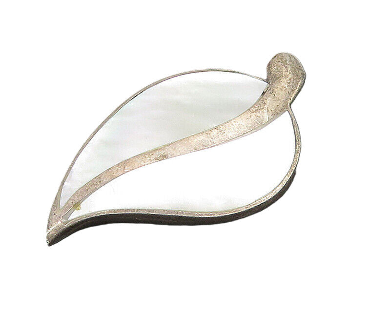 925 Sterling Silver  Vintage Mother Of Pearl Floral Leaf Pendant  PT16745