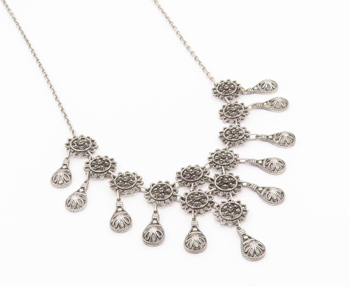 925 Sterling Silver  Vintage Dark Tone Floral Motif Chain Necklace  NE3566