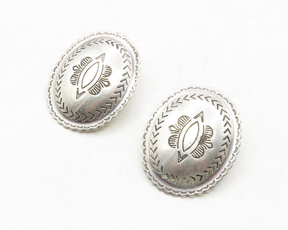 NAVAJO 925 Sterling Silver  Vintage Etched Arrow Pattern Drop Earrings  EG6679