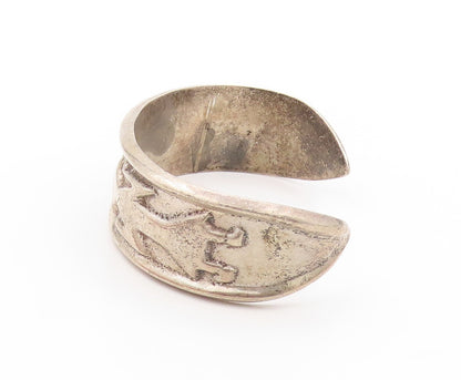925 Sterling Silver Vintage Bracelet NAVAJO ZUNI Foot Print Etched Cuff  BT11035