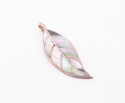 925 Sterling Silver  Vintage Mother Of Pearl Carved Leaf Pendant  PT20253