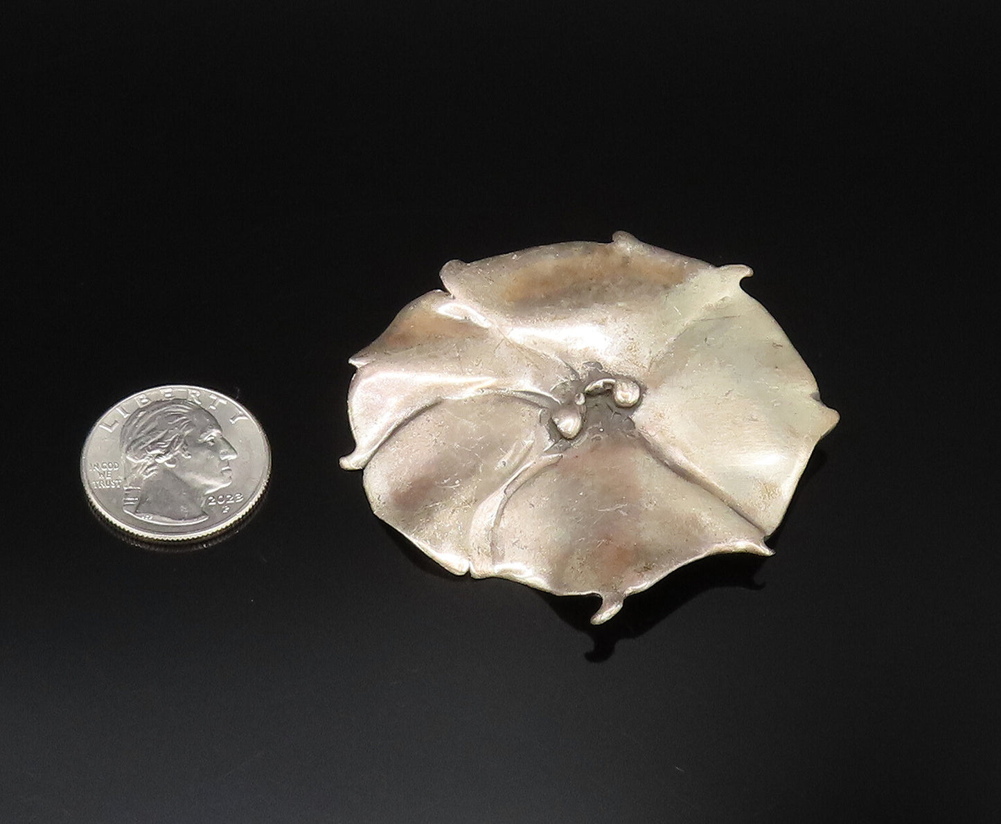DESIGNER 925 Sterling Silver Vintage Minimalist Flat Flower Brooch Pin BP9982