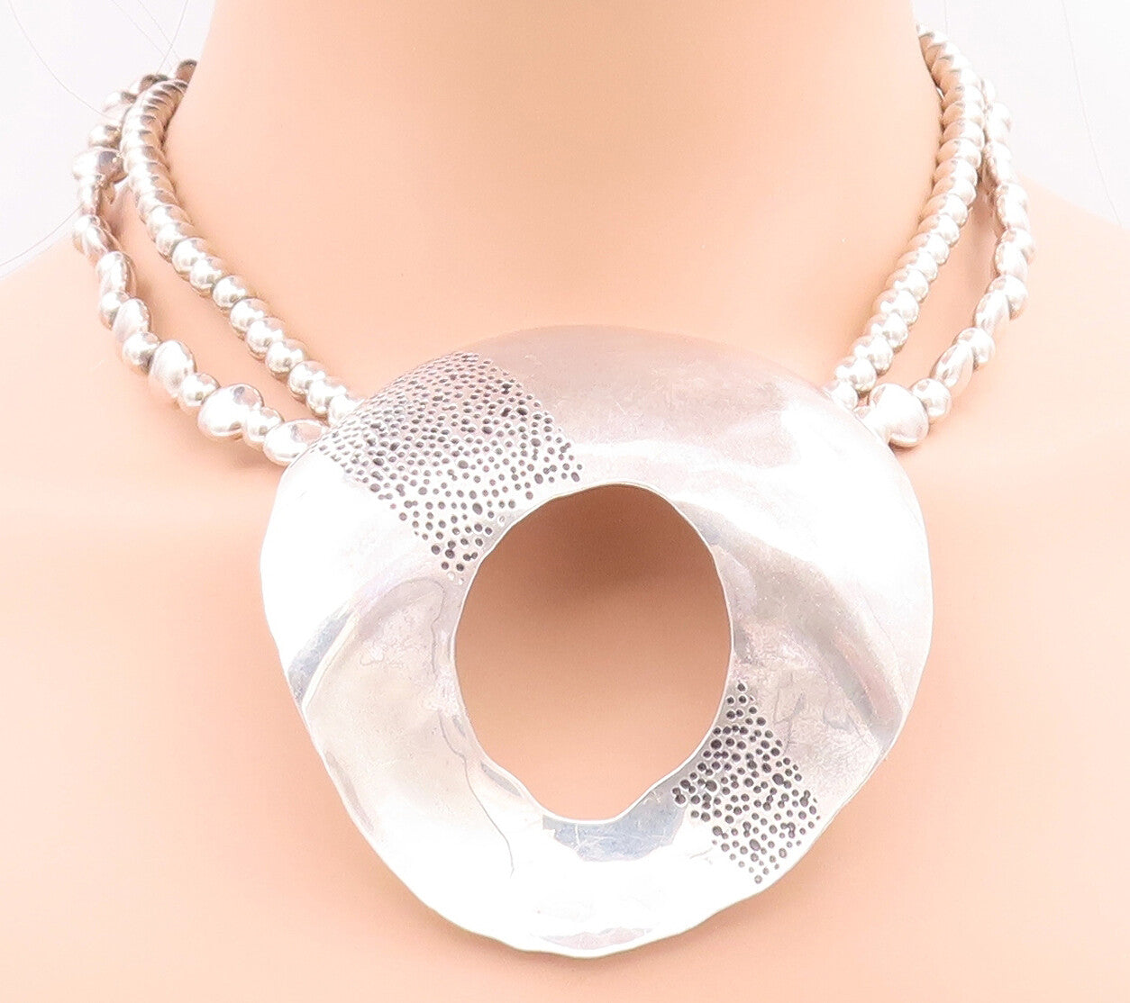 925 Sterling Silver Vintage Necklace Designer Beaded Chain Large Doughnut NE4279