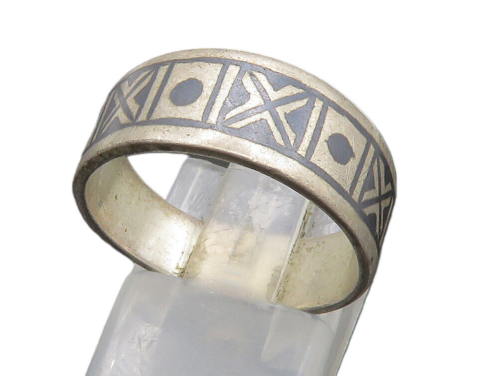 EUROPEAN 925 Silver  Vintage Enamel XO Pattern Tapered Band Ring Sz 8  RG24008