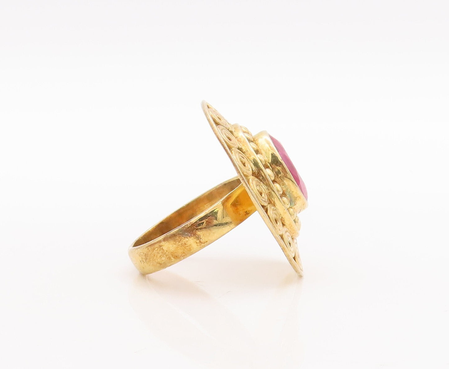 925 Sterling Silver Vintage Ring Gold Plated Carved Red Gemstone  Sz 8  RG29443
