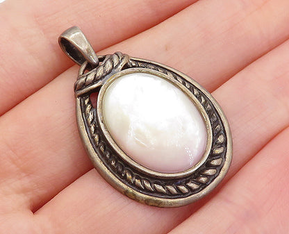 SOUTHWESTERN 925 Sterling Silver Vintage Mother Of Pearl Pendant PT3321