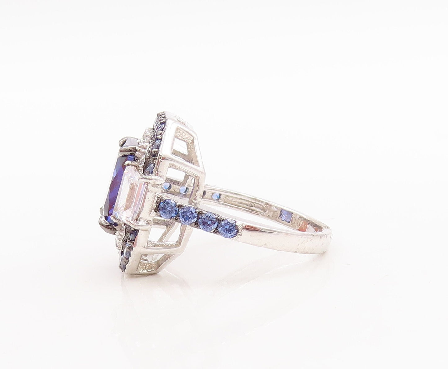 925 Sterling Silver Vintage Ring Rectangle Cut Blue White CZ Inlay Sz 7  RG29550