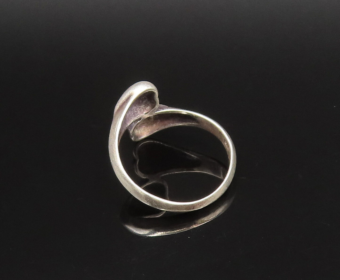 925 Sterling Silver  Vintage Dainty Love Heart Bypass Ring Sz 8  RG25684