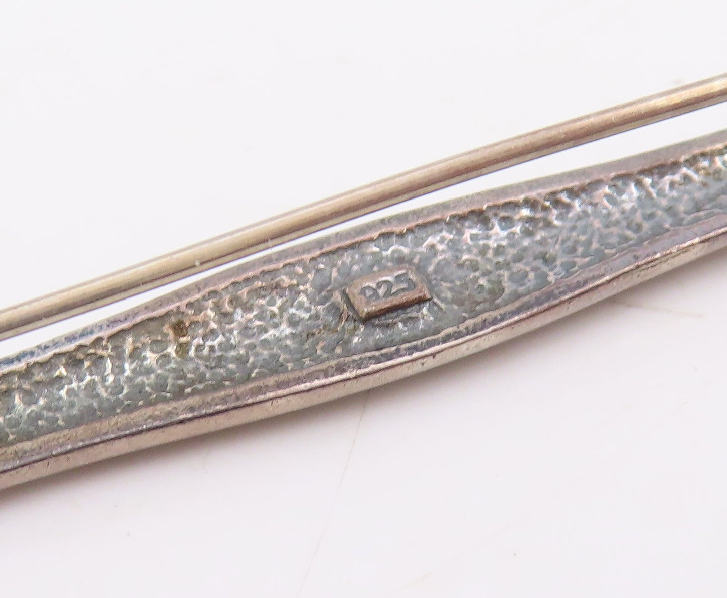 925 Sterling Silver Vintage Brooch Pin Round Cut CZ Etched Floral Bar  BP12201