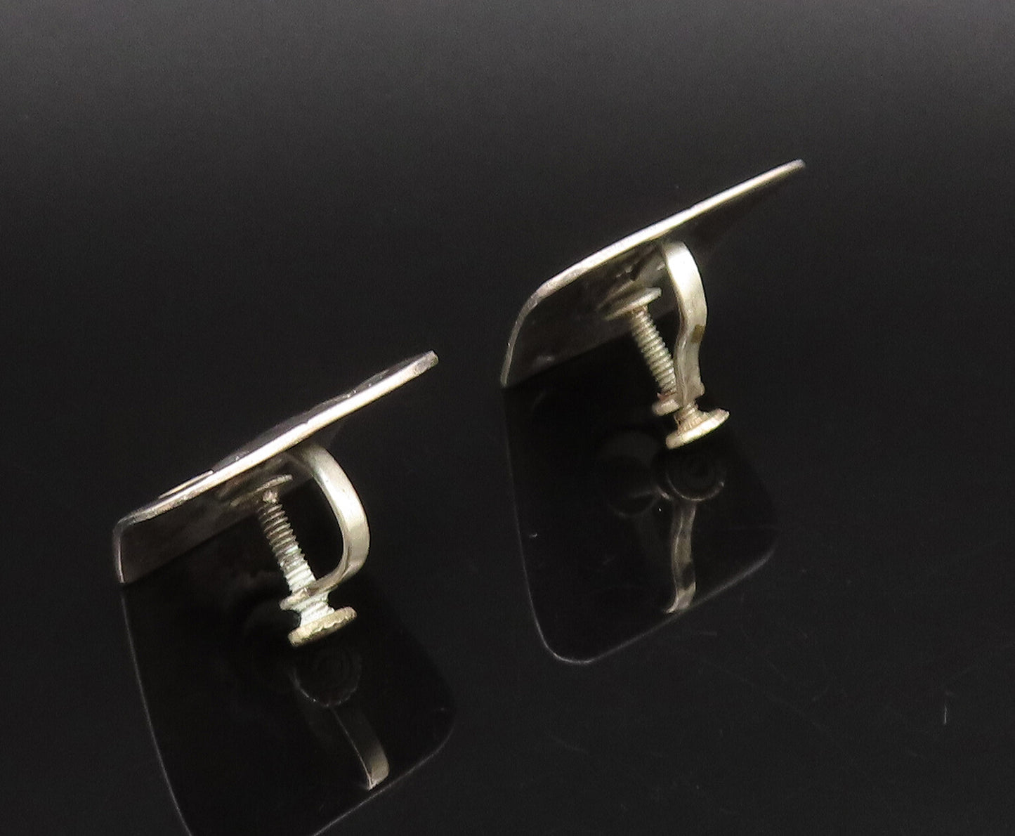 MEXICO 925 Sterling Silver  Vintage Carved Figure Screw Back Earrings  EG12249