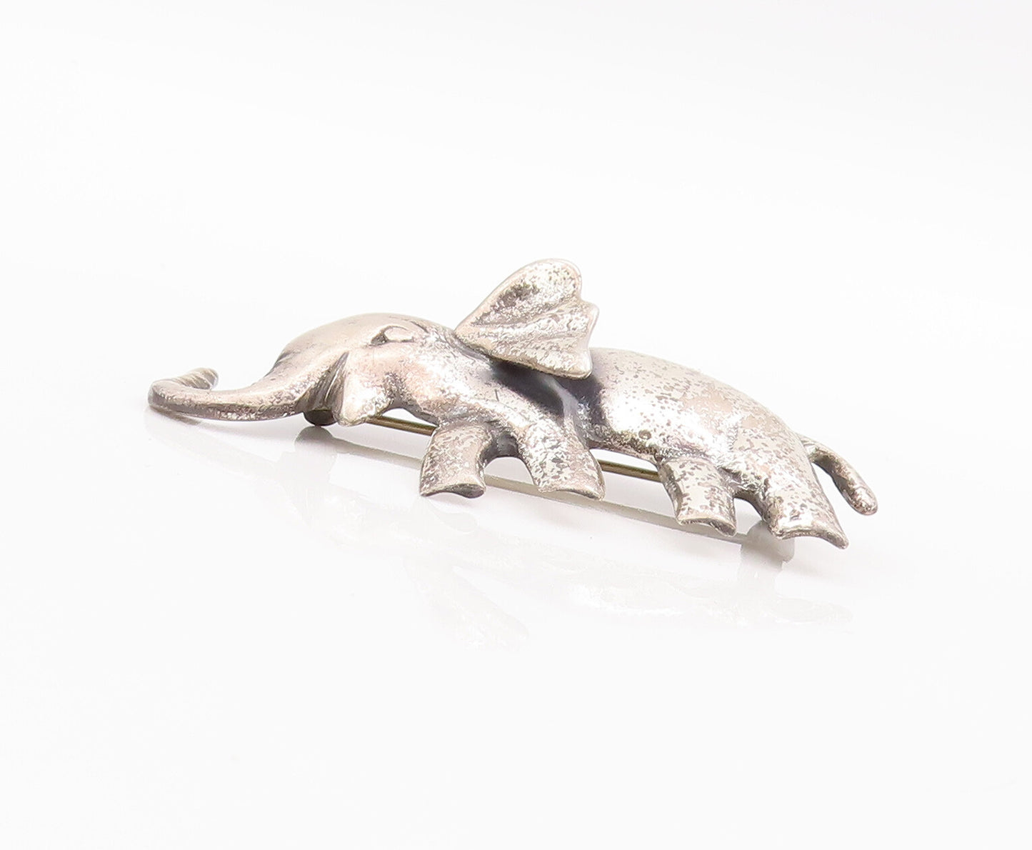 925 Sterling Silver Vintage Brooch Pin Carved Happy Walking Elephant  BP10992
