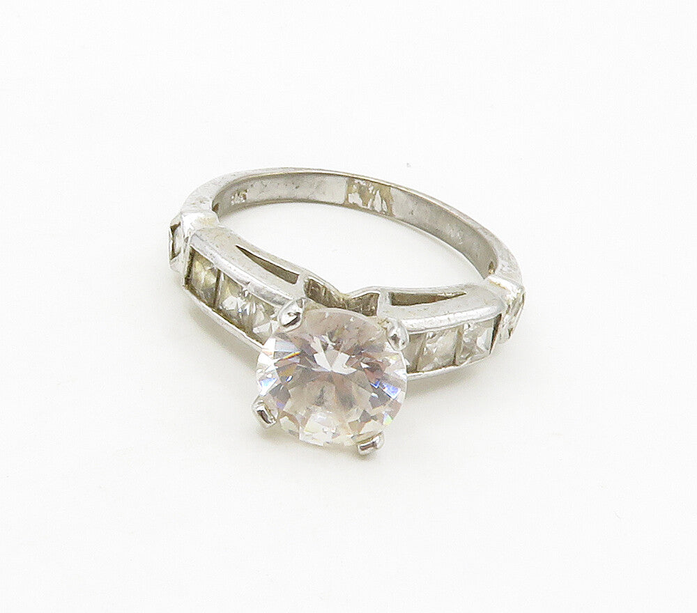 925 Sterling Silver  Vintage Cubic Zirconia Solitaire Accent Ring Sz 9 RG16483