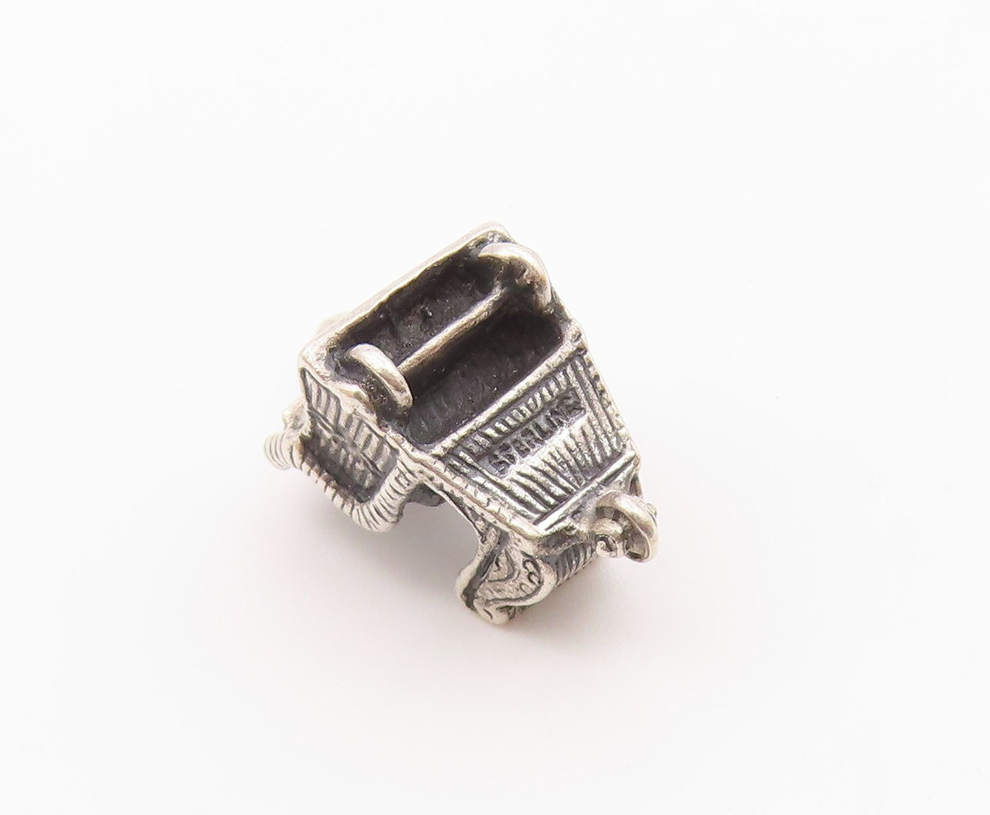 925 Sterling Silver  Vintage Petite Dark Tone Winter Sleigh Pendant  PT18653