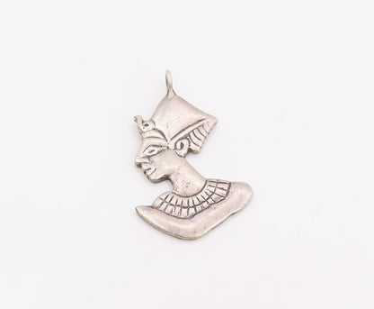 925 Sterling Silver Vintage Pendant Etched Egyptian Queen Nefertiti  PT25399