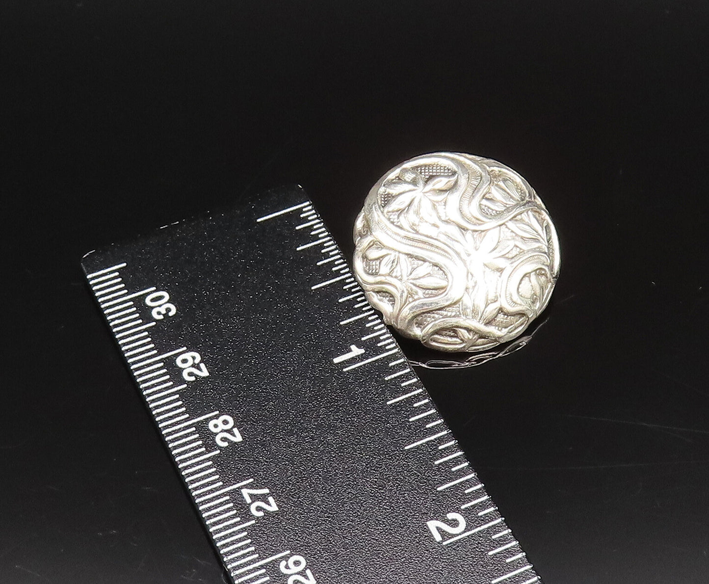 925 Sterling Silver  Vintage Floral Vine Round Dome Earrings  EG12259