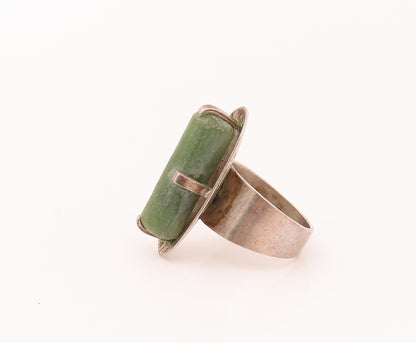 EUROPE 925 Silver  Vintage Green Tourmaline Disk Clamped Ring Sz 5.5 RG26589