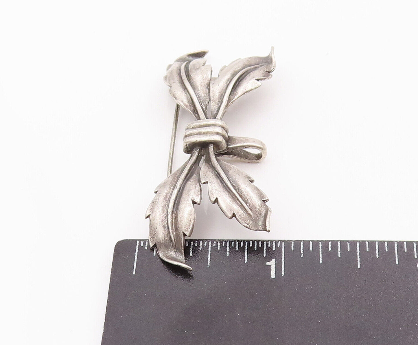 925 Sterling Silver Vintage Brooch Pin Designer Solid Carved Leaf Bow  BP10941