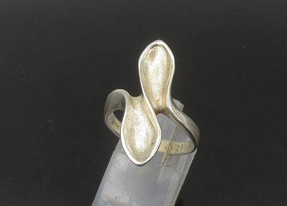 925 Sterling Silver  Vintage Shiny Bypass Style Band Ring Sz 8  RG22496