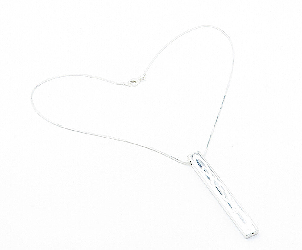 925 Sterling Silver  Knot Pattern Vertical Pendant Snake Chain Necklace NE1164