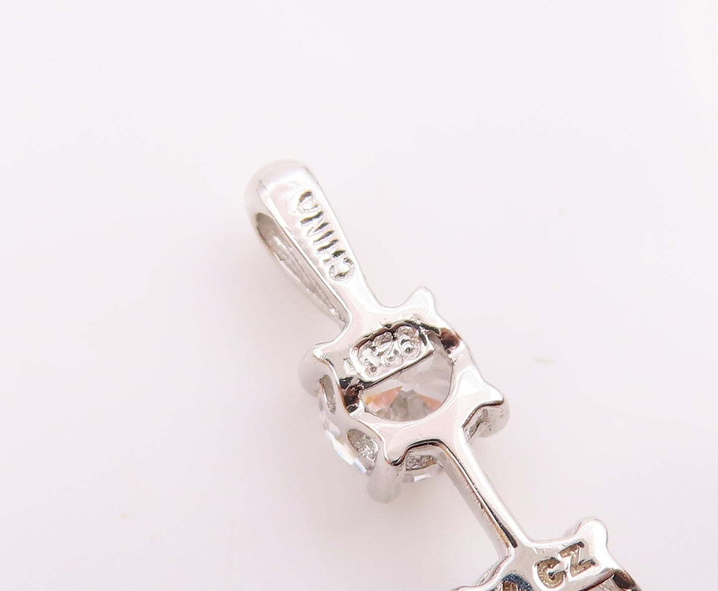 925 Sterling Silver  Vintage Shiny Graduating Cubic Zirconia Pendant  PT17400