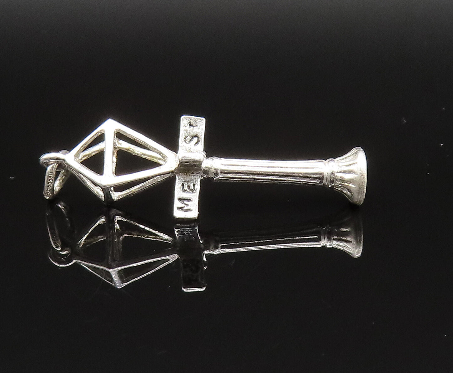 925 Sterling Silver  Vintage Sculpted Old Fashion Street Pole Pendant  PT20929