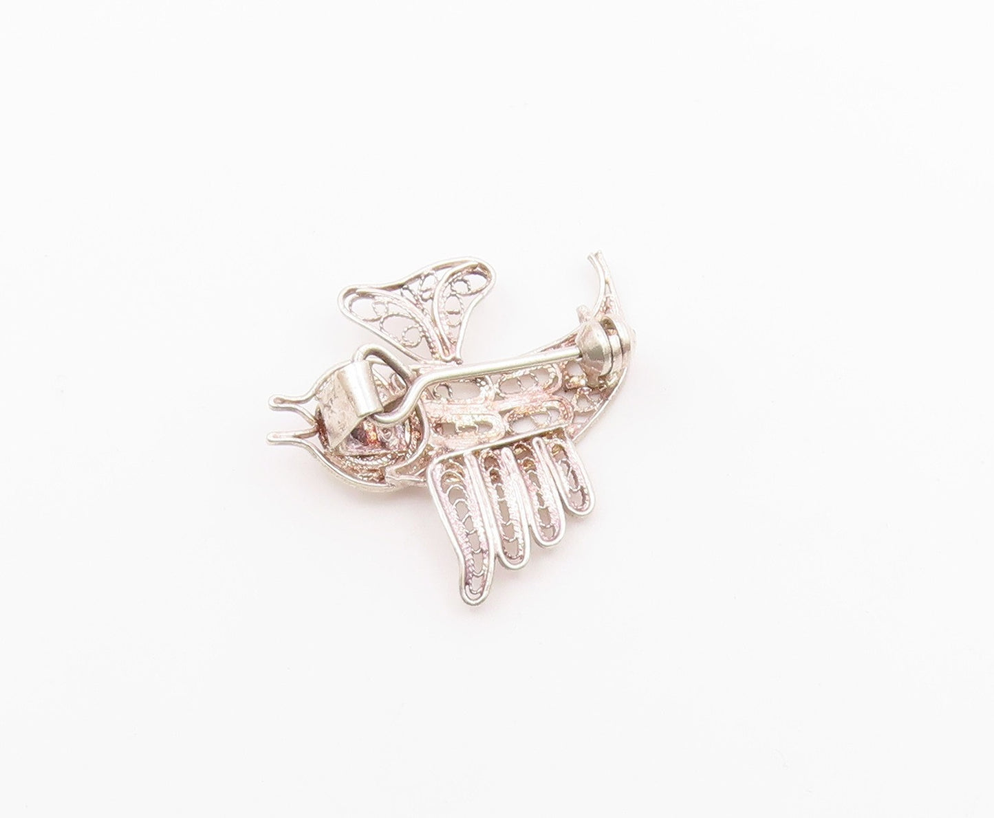 925 Sterling Silver  Vintage Shiny Filigree Detail Fish Brooch Pin  BP8592
