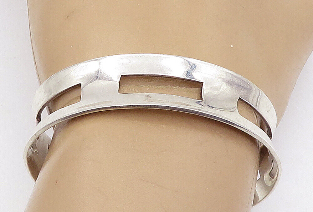 925 Sterling Silver  Vintage Shiny Smooth Cutout Concave Cuff Bracelet  BT2657