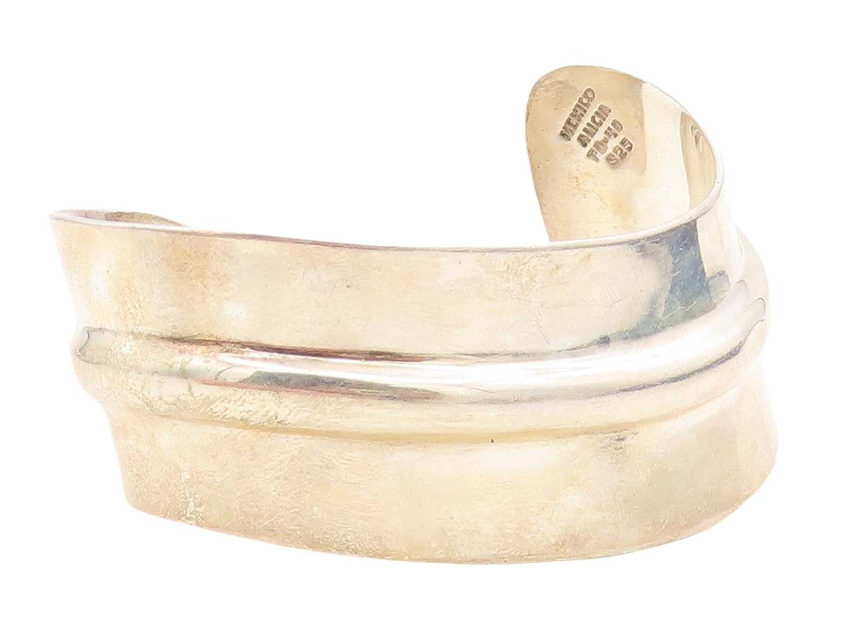 MEXICO 925 Sterling Silver  Vintage Raised Design Shiny Cuff Bracelet  BT2665
