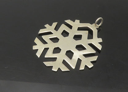 925 Sterling Silver  Vintage Shiny Winter Snowflake Motif Pendant  PT18185